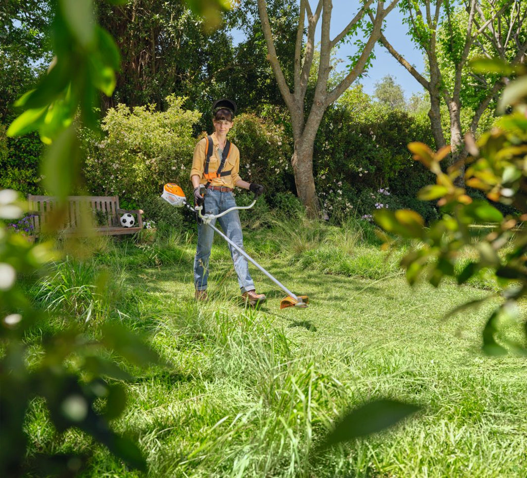 Stihl FSA 80 Battery Powered Brushcutter-Fitted With Grass Blade (AK S ...